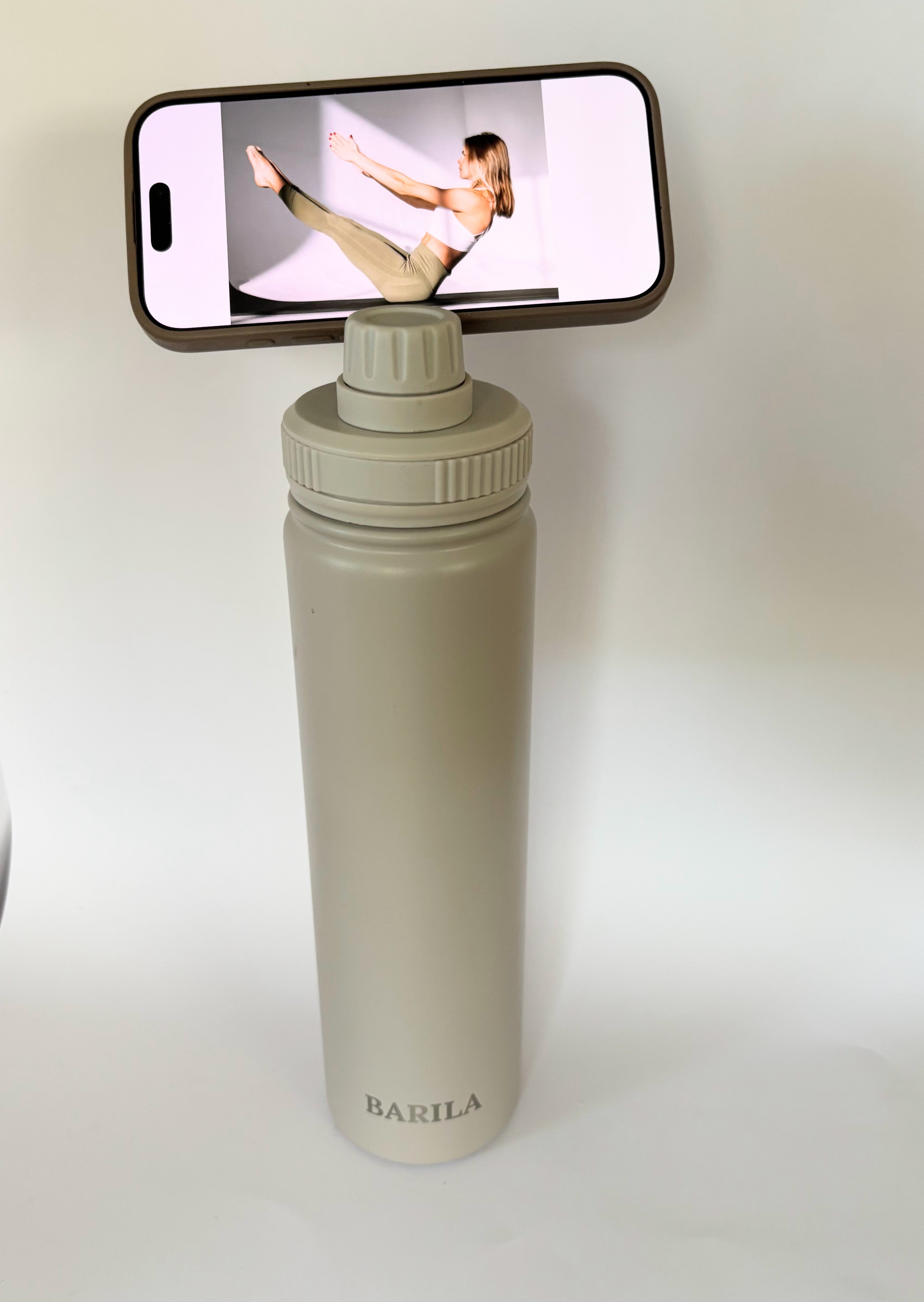 Vatnsbrúsi með magnethring fyrir síma